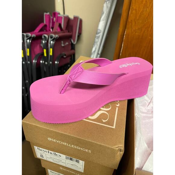 Seychelles Skyscraper Fuchsia Flatform Sandals - Picture 5 of 5